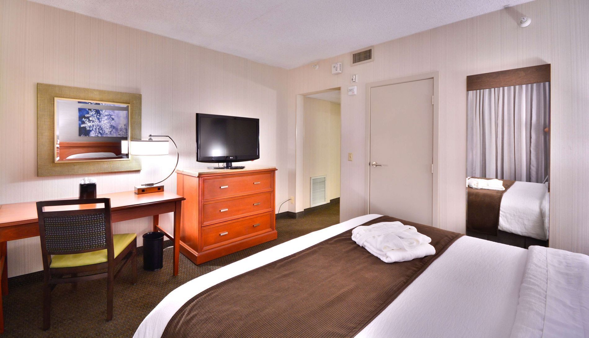 Premium bedding, pillow-top beds, in-room safe, cots/infant beds