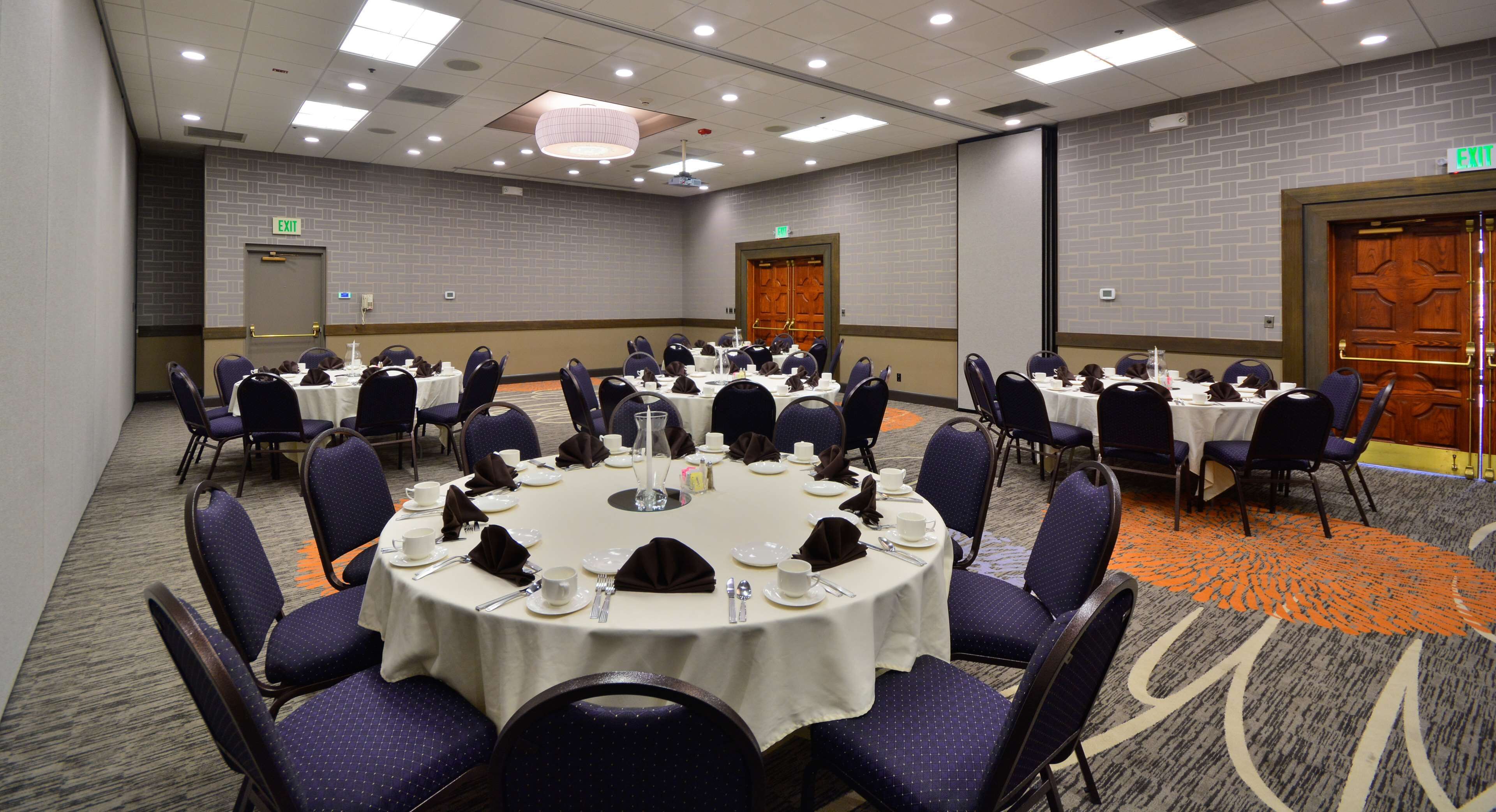 Photo - Embassy Suites by Hilton Denver Central Park