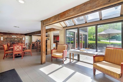 Best Western Inn & Suites Rutland-Killington
