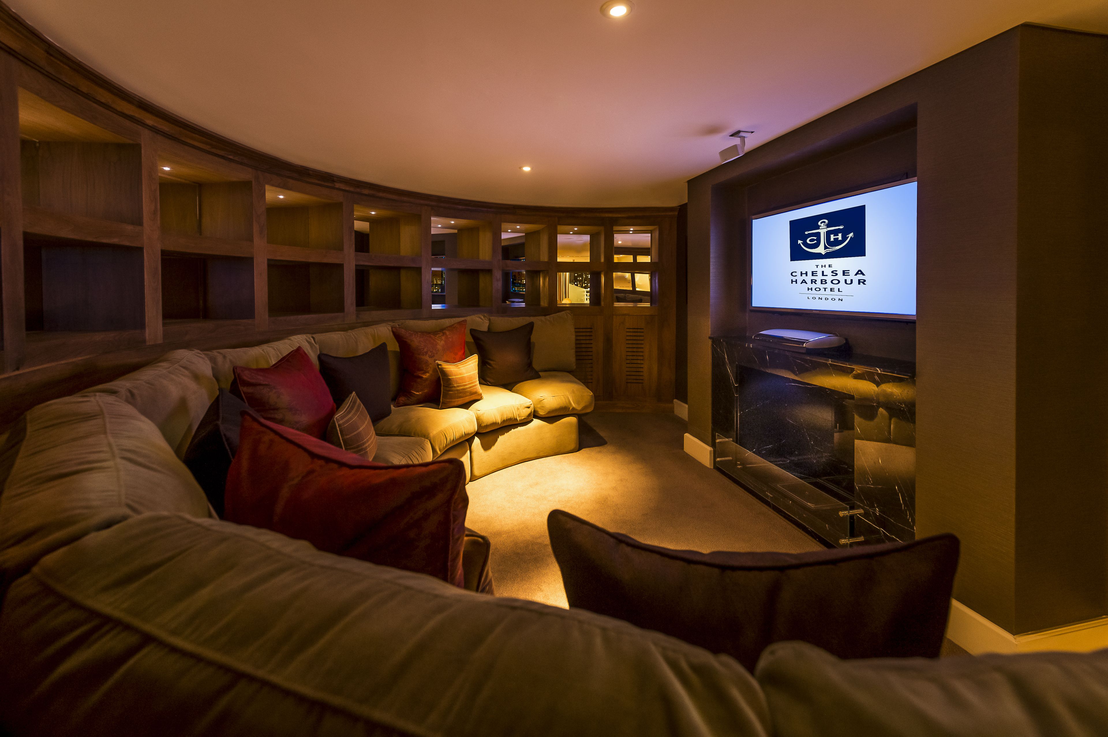 Savile Penthouse Suite | Living area