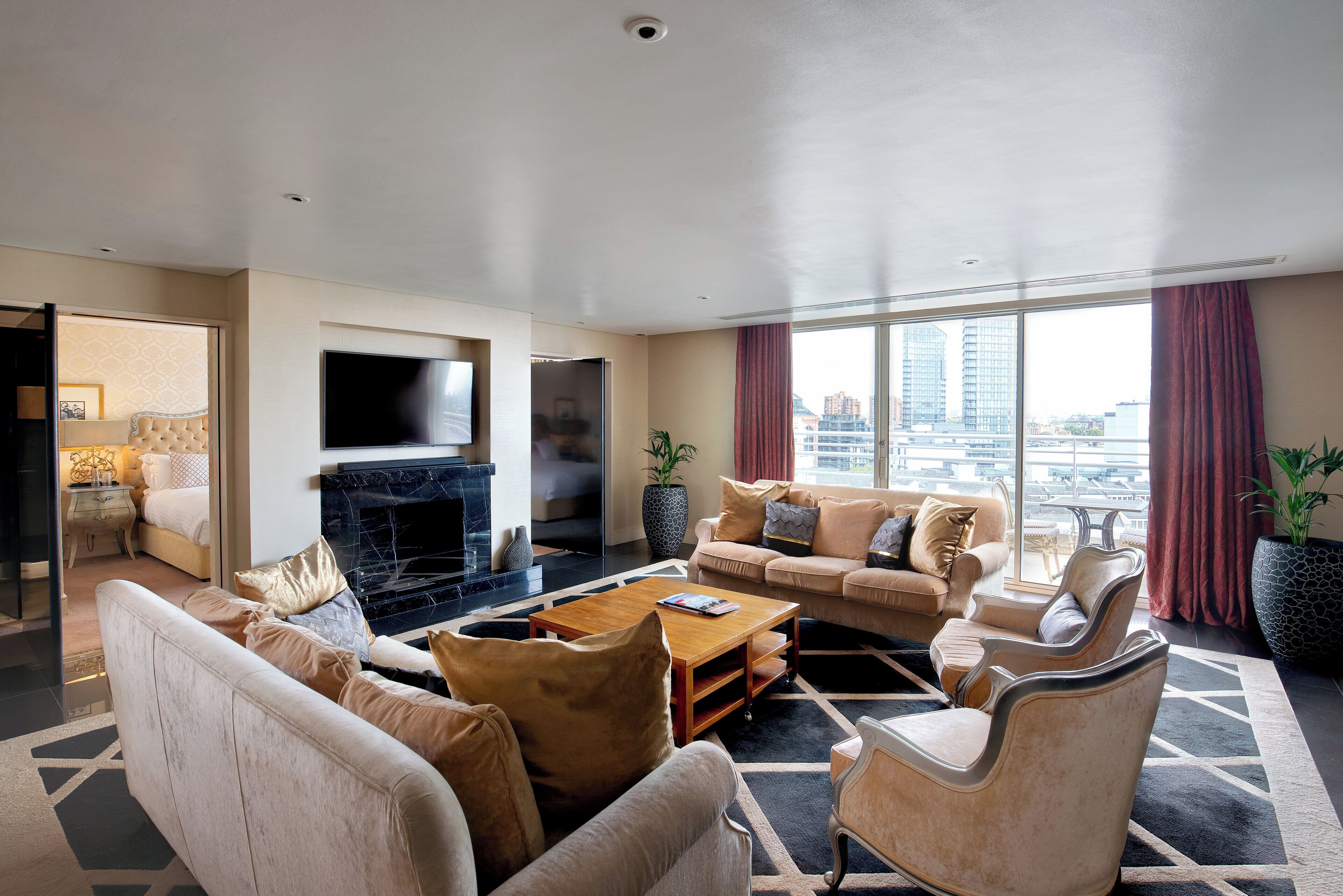 the kings penthouse suite | premium bedding, minibar, in-room safe, desk