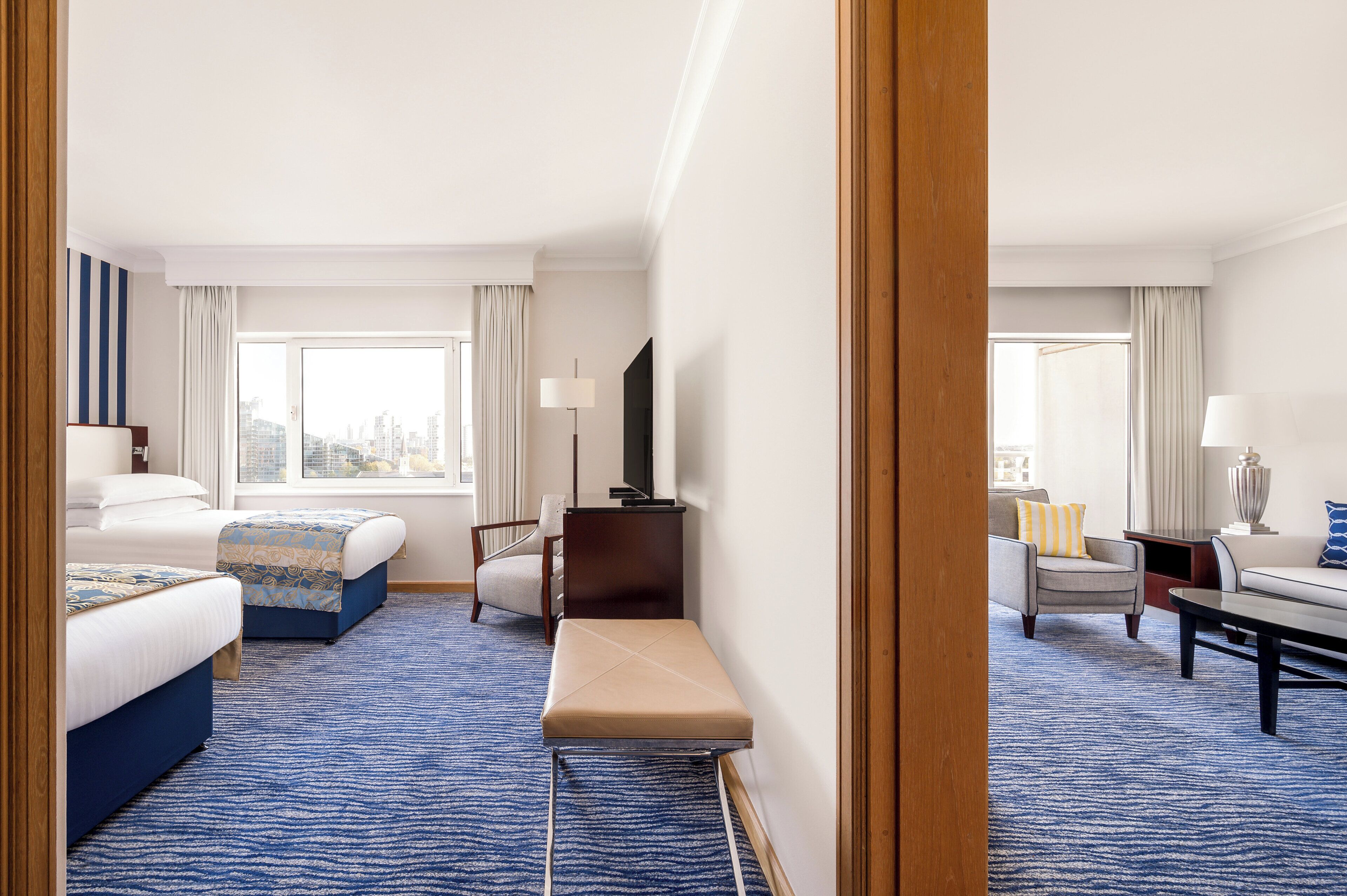 Ropa de cama de alta calidad y minibar 