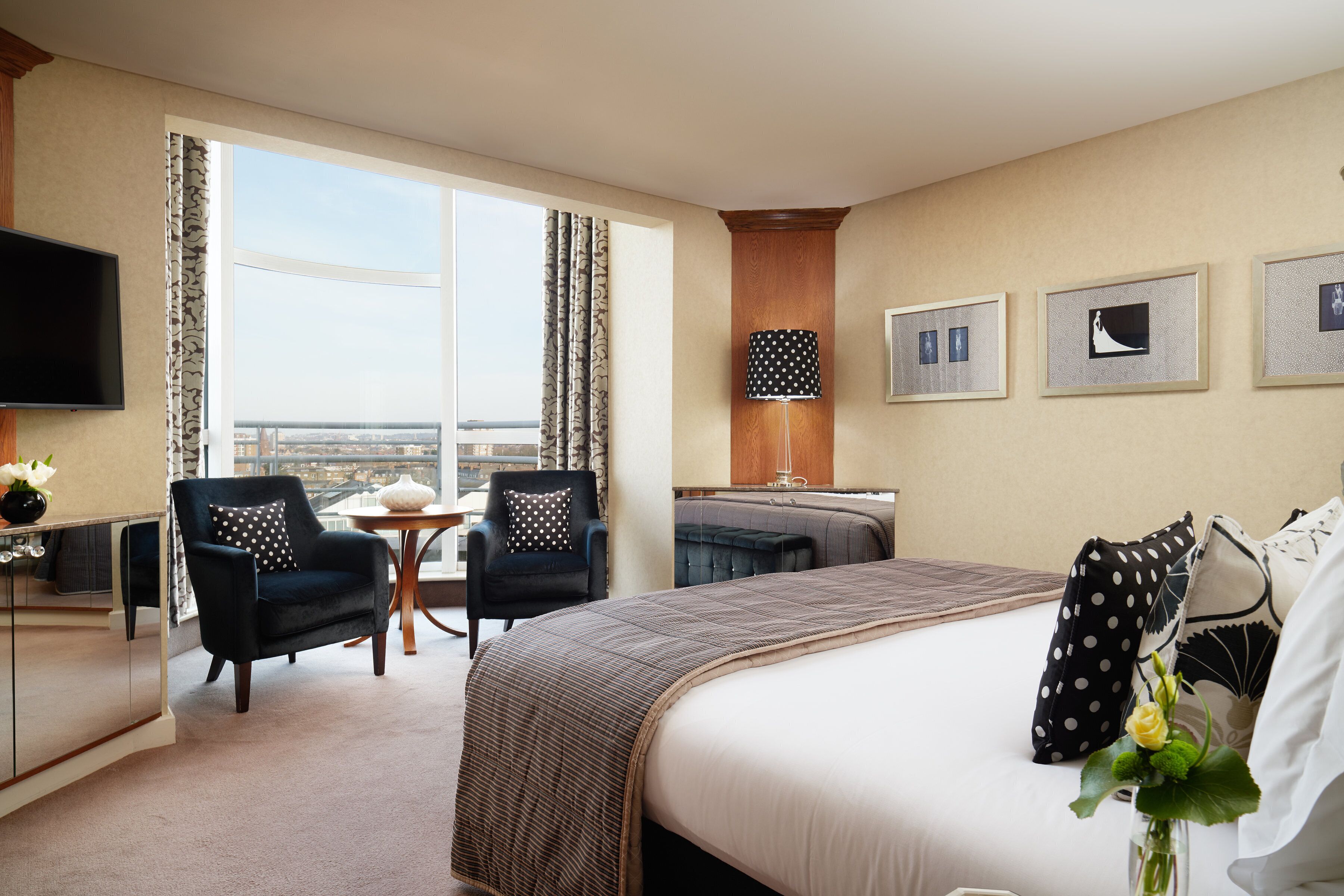 Abingdon & Kensington Penthouse Suite