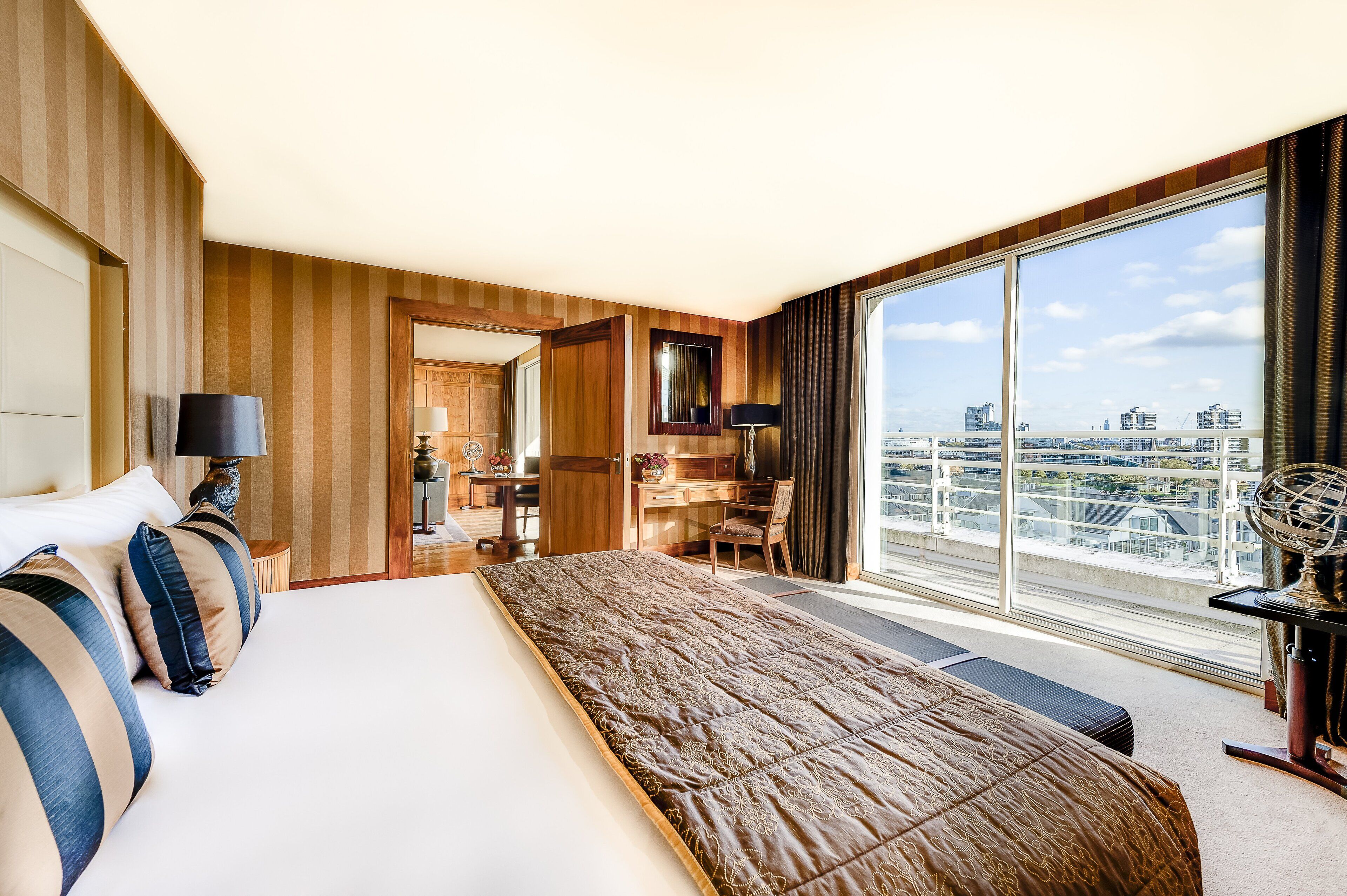 Premium bedding, minibar, in-room safe, desk