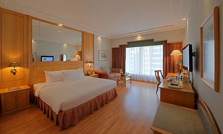 Millennium Downtown - Image 15