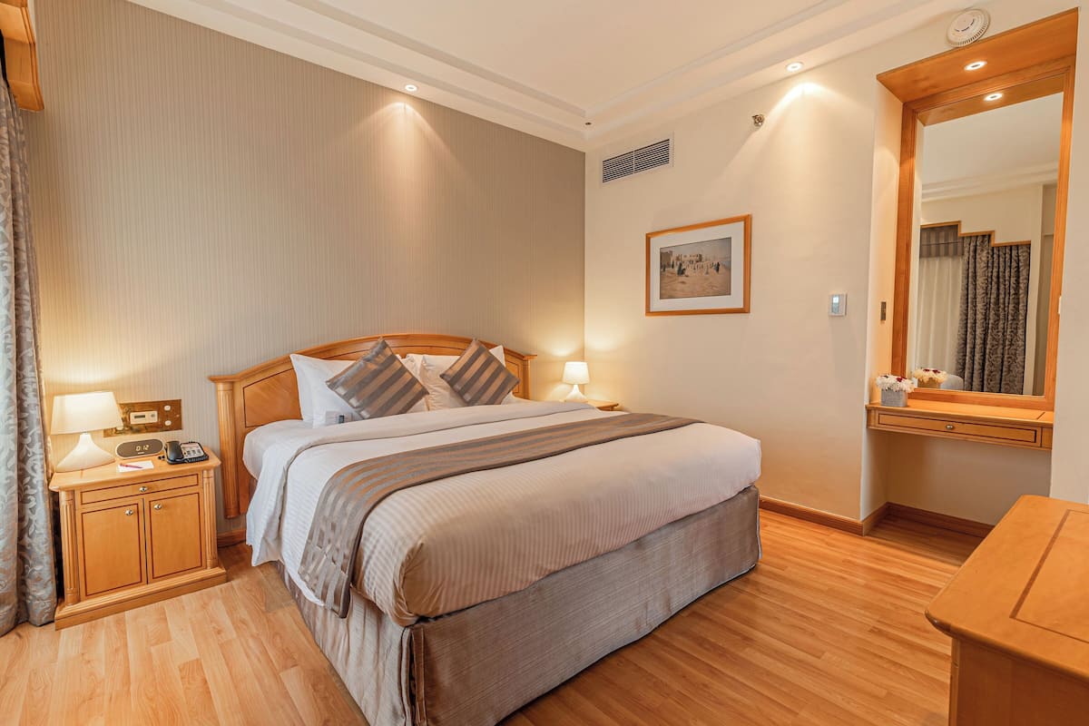 Hochwertige Bettwaren, Pillowtop-Betten, Minibar, Zimmersafe