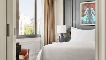 Suite, 1 habitación | Ropa de cama hipoalergénica y minibar