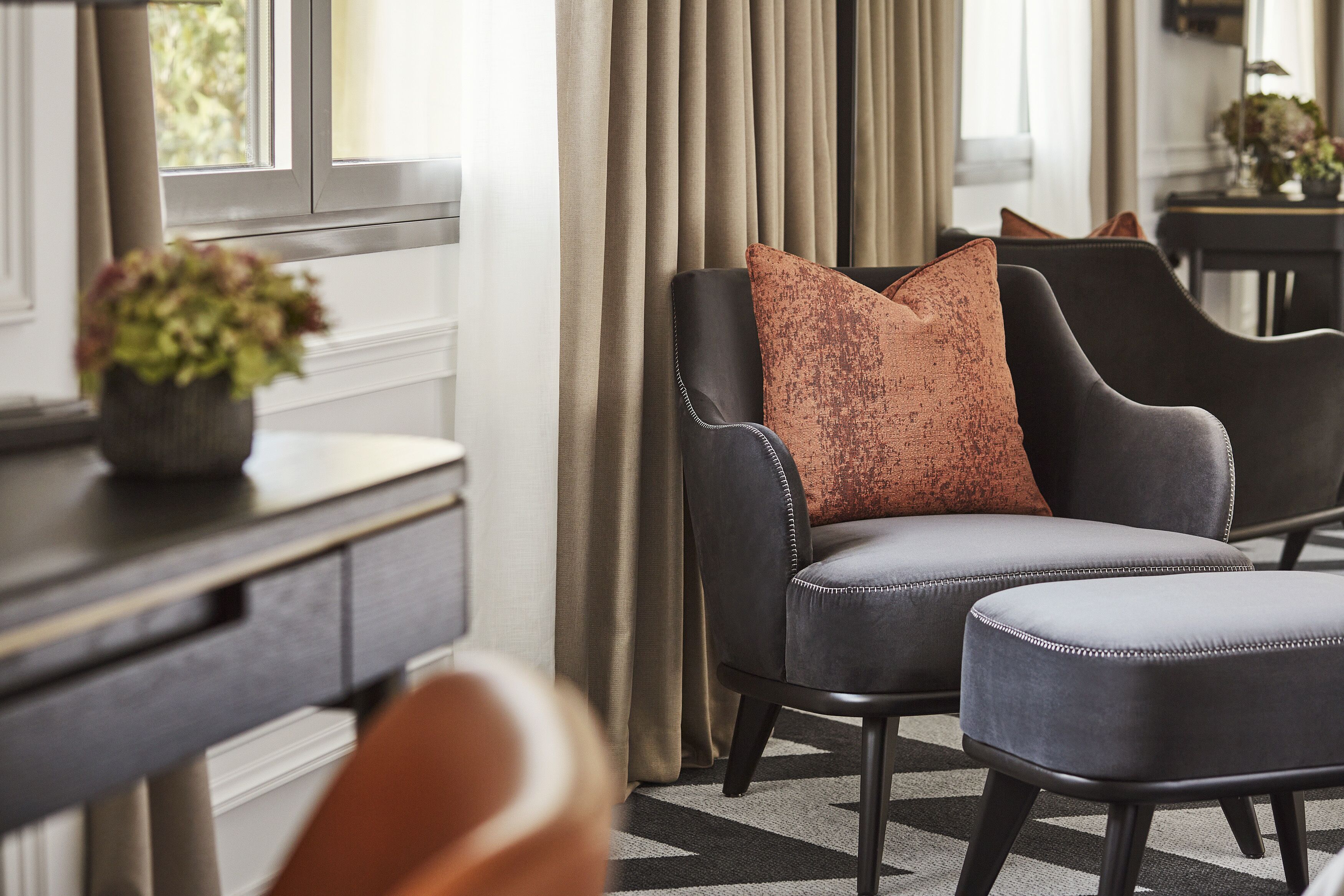 hypo-allergenic bedding, minibar, in-room safe, desk