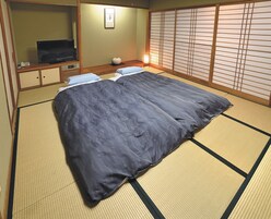 Japanese Room A | Desk, blackout drapes, iron/ironing board, free WiFi
