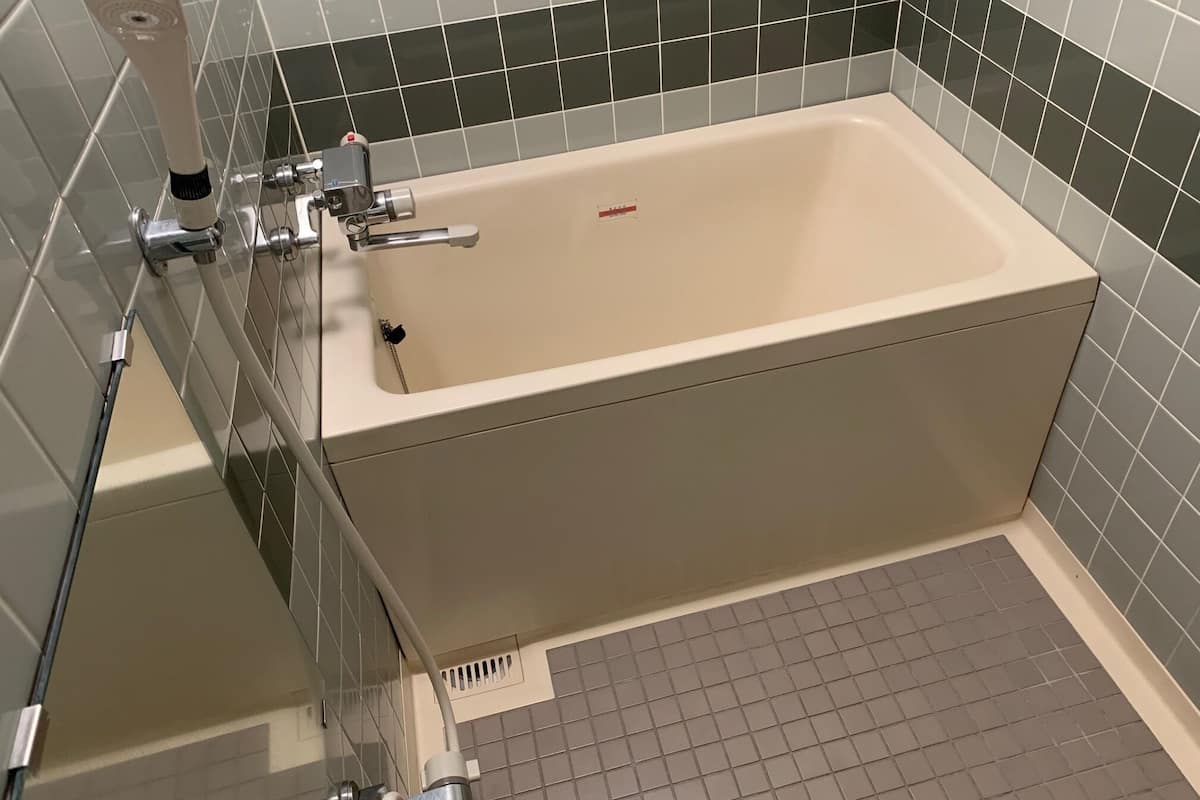 japanese room a | deep-soaking bathtub