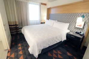 Skrivebord, skrivebord for bærbar PC og blendingsgardiner