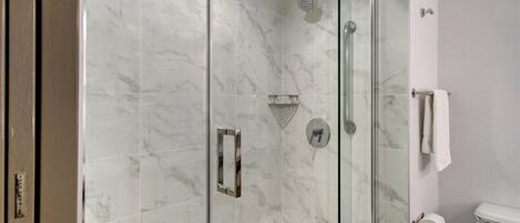 Regadera en el baño