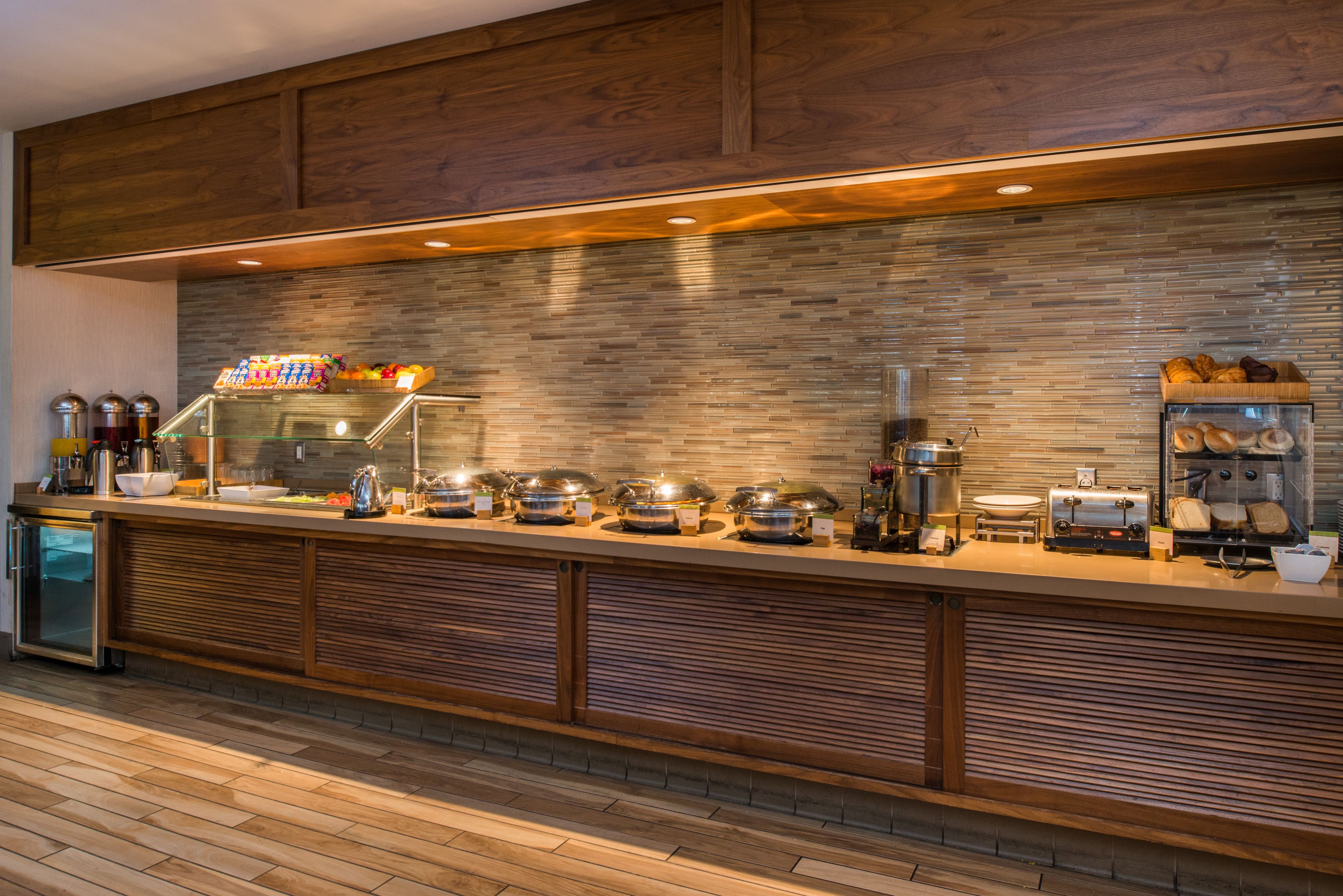 Photo - DoubleTree by Hilton LAX - El Segundo