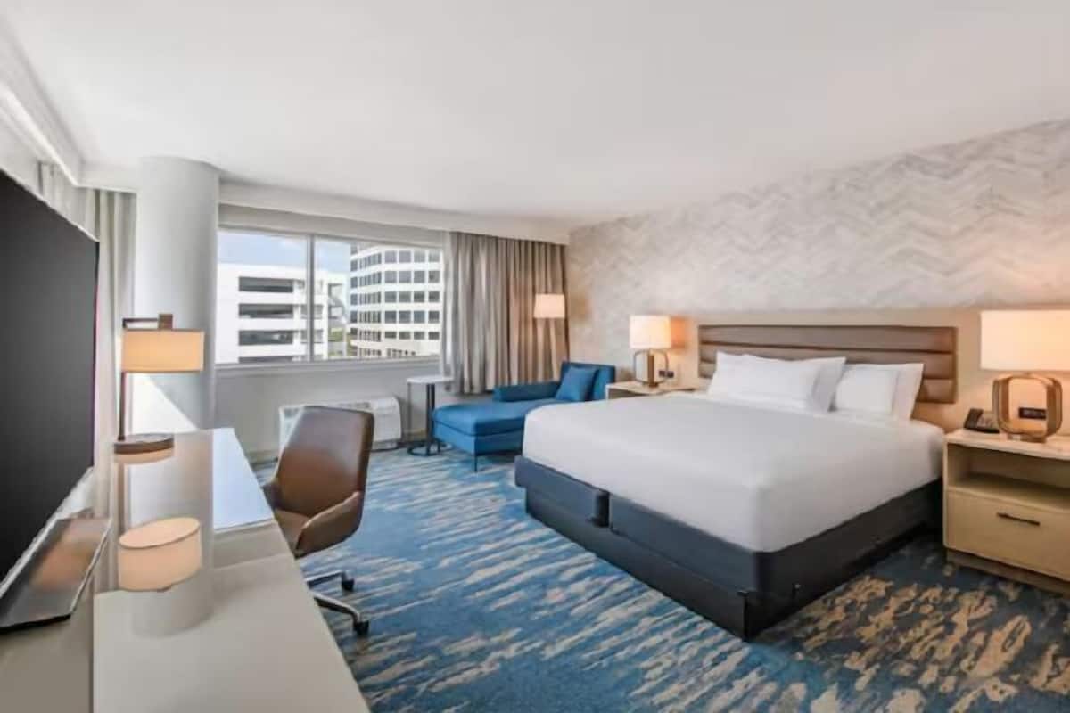 Roupas de cama premium, edredons de pluma, camas com colchões pillow-top