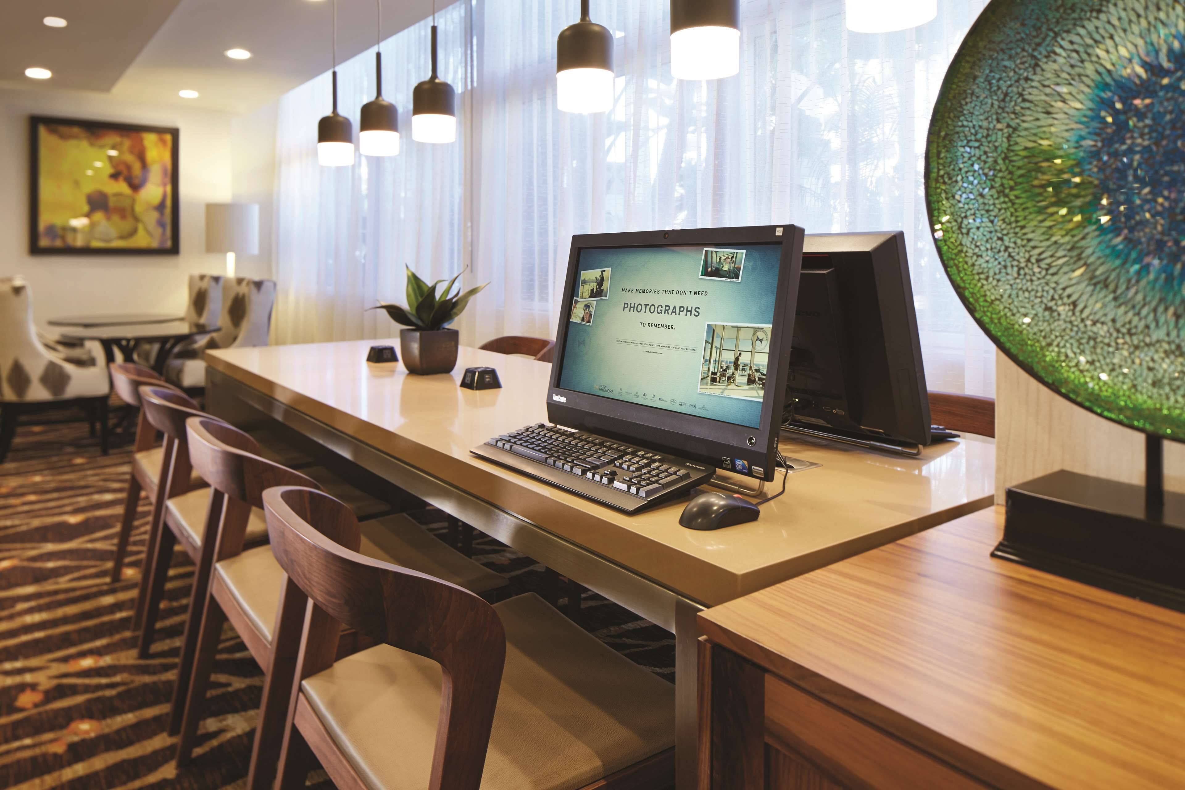 Photo - DoubleTree by Hilton LAX - El Segundo