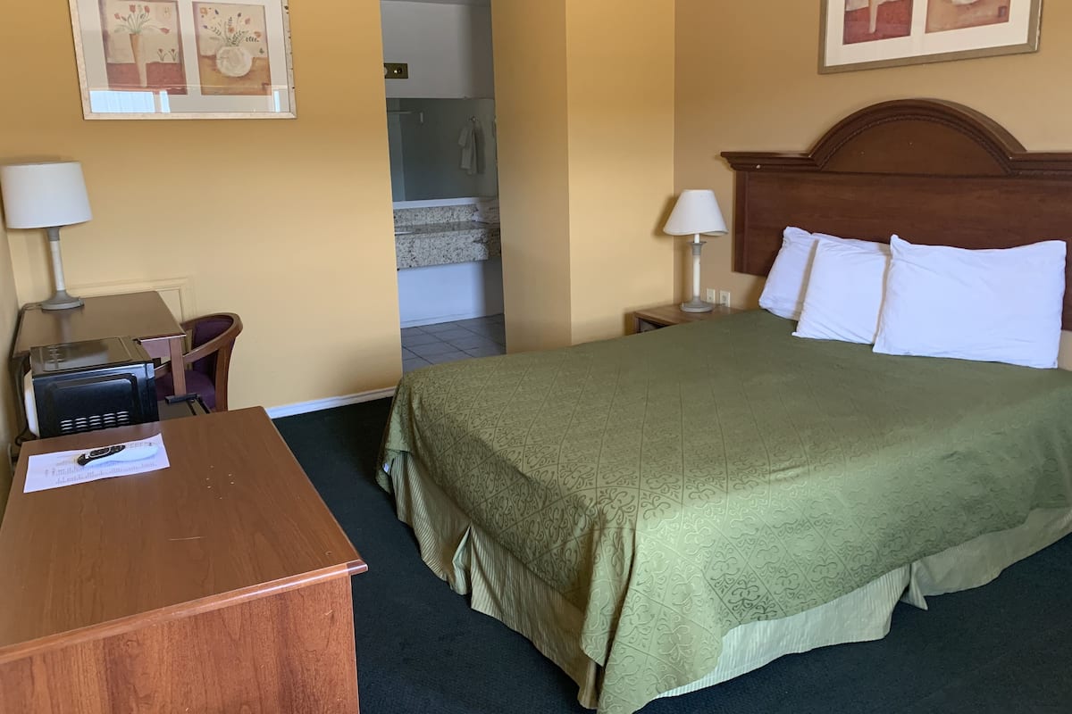 In-room safe, individually furnished, desk, iron/ironing board