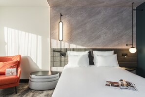 Superior-Doppelzimmer, 1 Doppelbett (high floor) | 1 Schlafzimmer, Zimmersafe, Verdunkelungsvorhänge, Bügeleisen/Bügelbrett