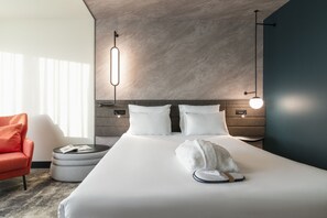 Kamar Double Eksekutif, 1 Tempat Tidur Double | Brankas, tirai kedap cahaya, dan setrika/meja setrika