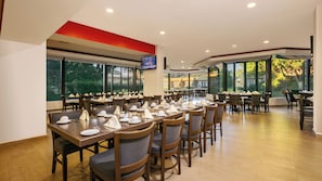 2 restaurants; lunch and dinner served - Camino Real Guadalajara (Zapopan)