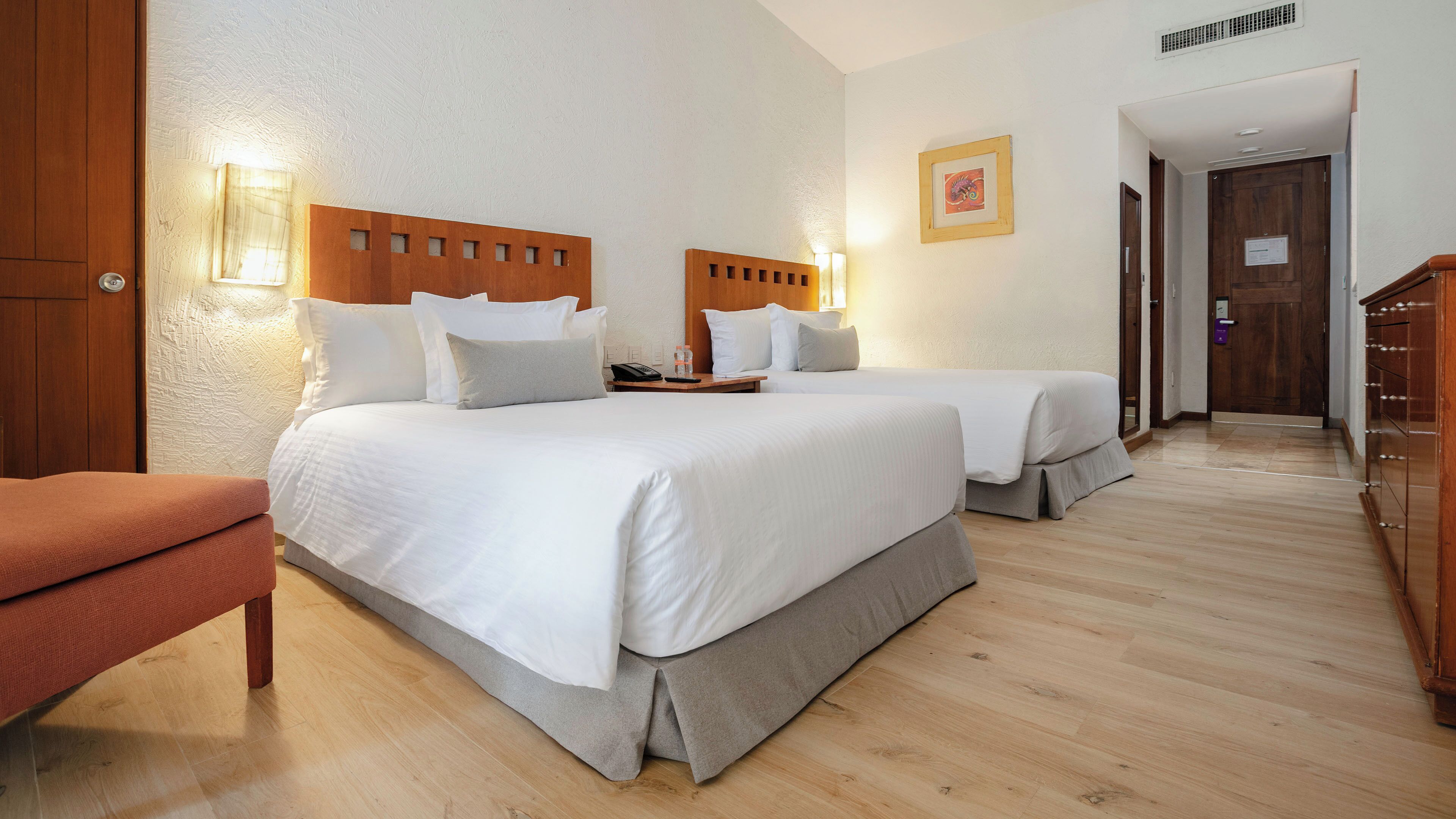 Suite Virreyes | Premium bedding, in-room safe, desk, blackout drapes