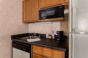 Minibar, iron/ironing board, free cots/infant beds, rollaway beds