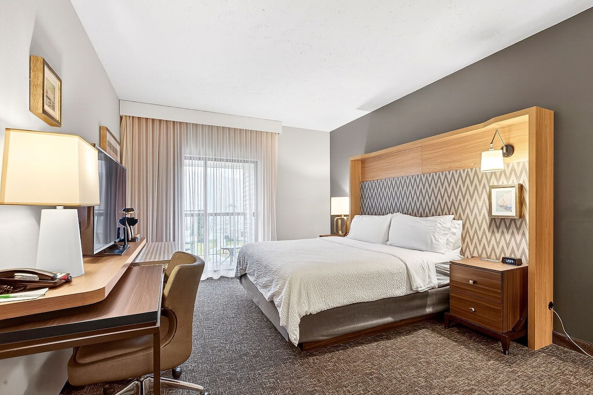 Blackout curtains, iron/ironing board, WiFi, bed sheets