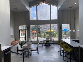 Bar (en el alojamiento)