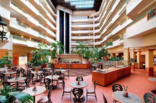 Embassy Suites by Hilton Greensboro Airport