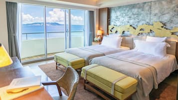 Minibar, in-room safe, desk, laptop workspace