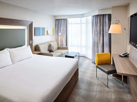 Novotel Toronto North York - Image 9