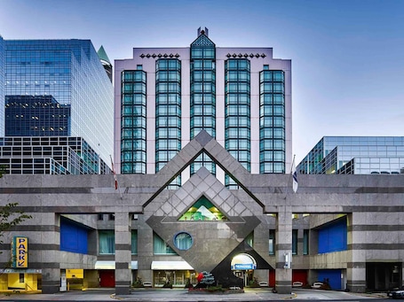 Exterior. Novotel Toronto North York