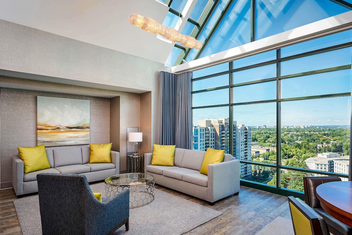 Suite, 1 Queen Bed with Sofa bed | Premium bedding, down comforters, in-room safe, desk