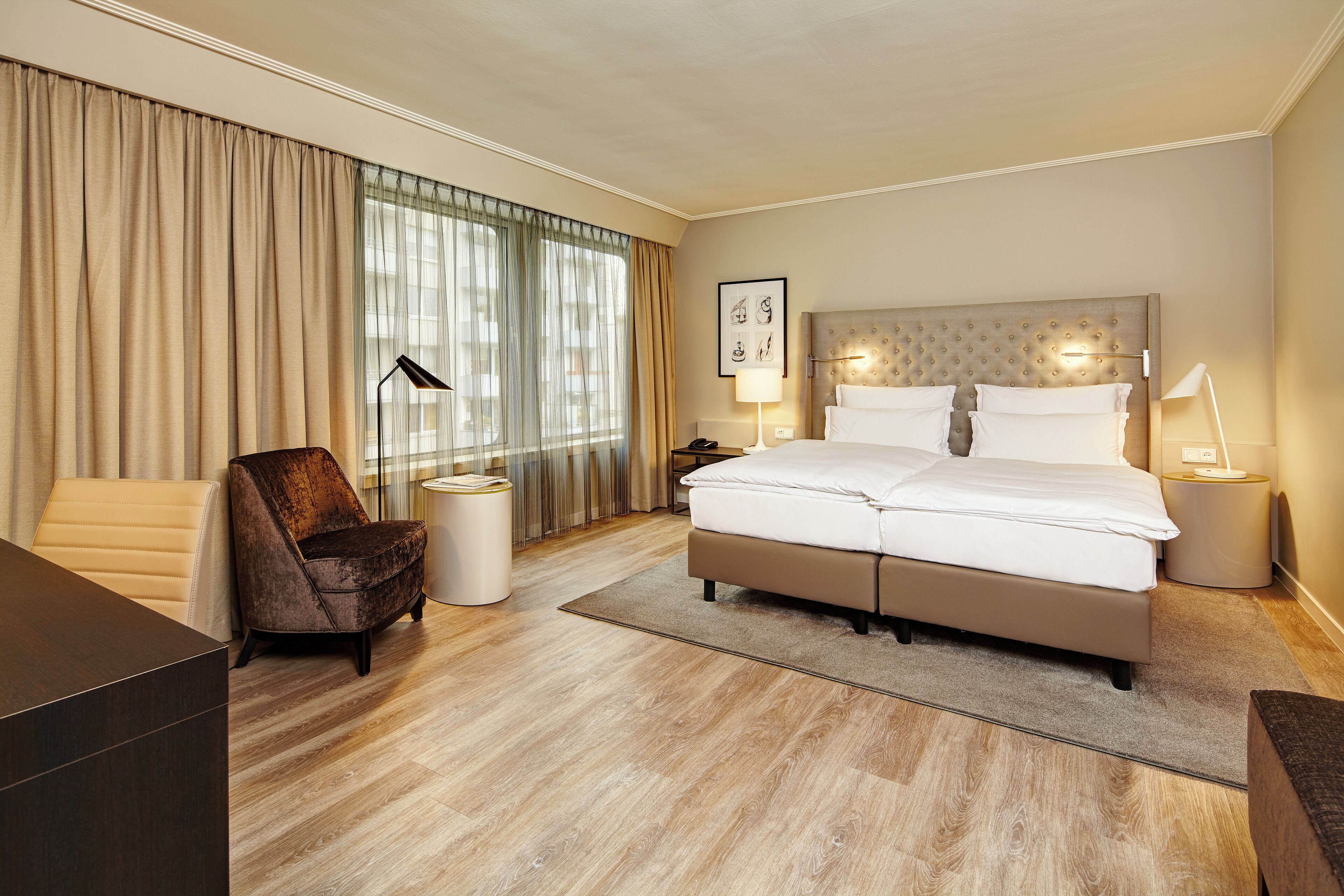 Premium bedding, in-room safe, blackout curtains, soundproofing
