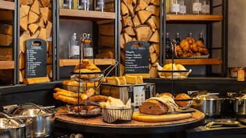 Tägliches Frühstücksbuffet gegen Gebühr