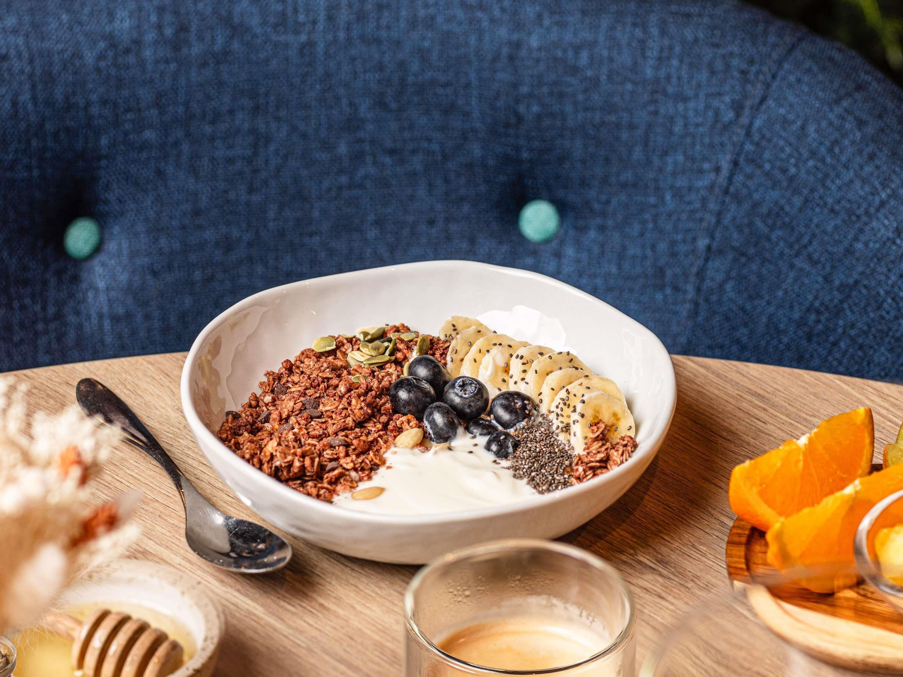 daily buffet breakfast (eur 26 per person)