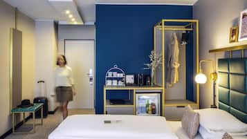 Privilege, Double Room, 1 Queen Bed | Hypo-allergenic bedding, minibar, in-room safe, desk