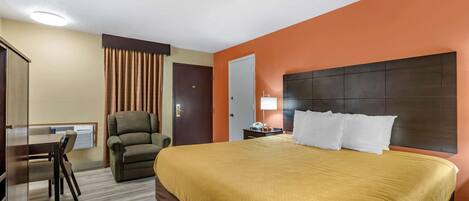 Standard Room, 1 King Bed, Non Smoking | Desk, laptop workspace, iron/ironing board, cribs/infant beds