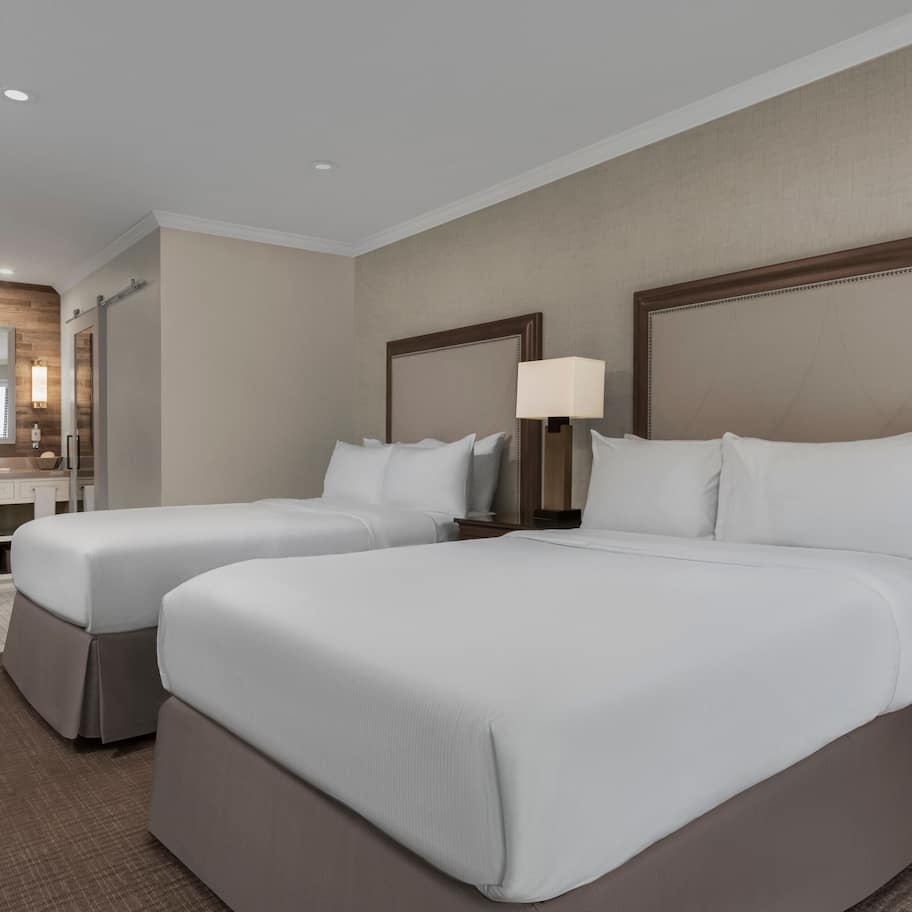 Premium bedding, in-room safe, desk, iron/ironing board