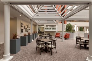 Lobby - Embassy Suites by Hilton Baltimore at BWI Airport (Linthicum Heights)