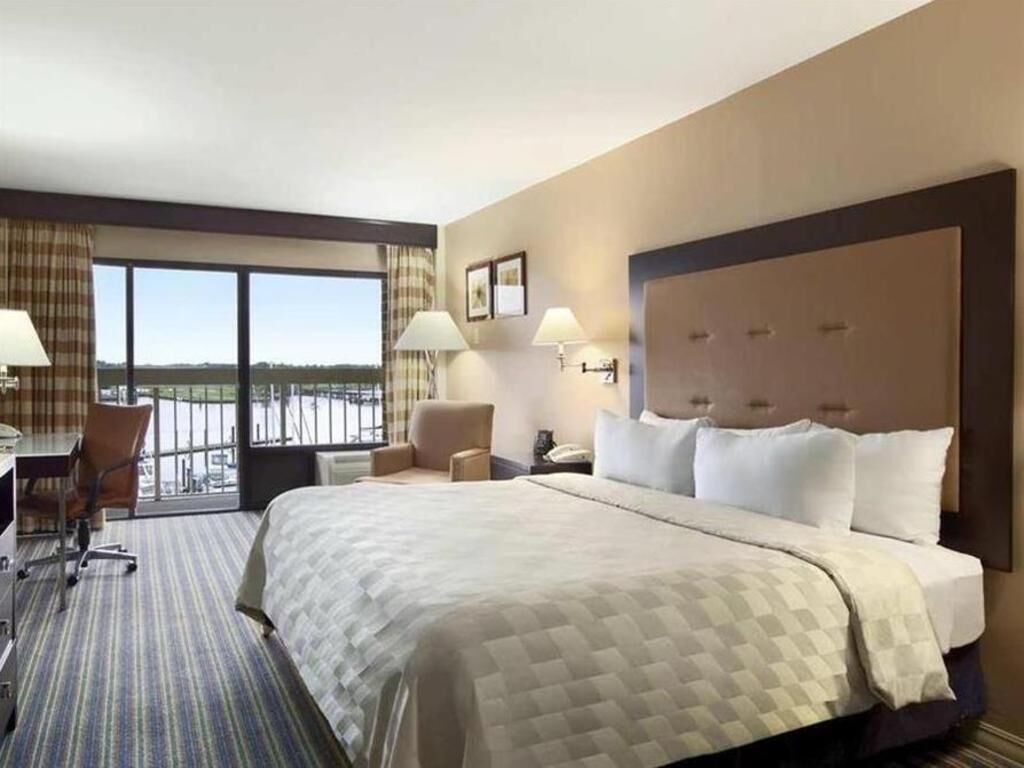 Premium bedding, down duvets, pillow-top beds, in-room safe