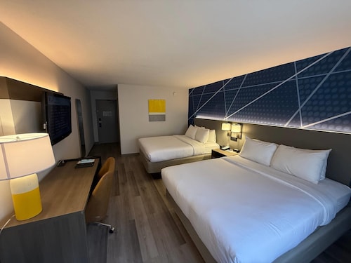 Comfort Inn & Suites Danbury-Bethel