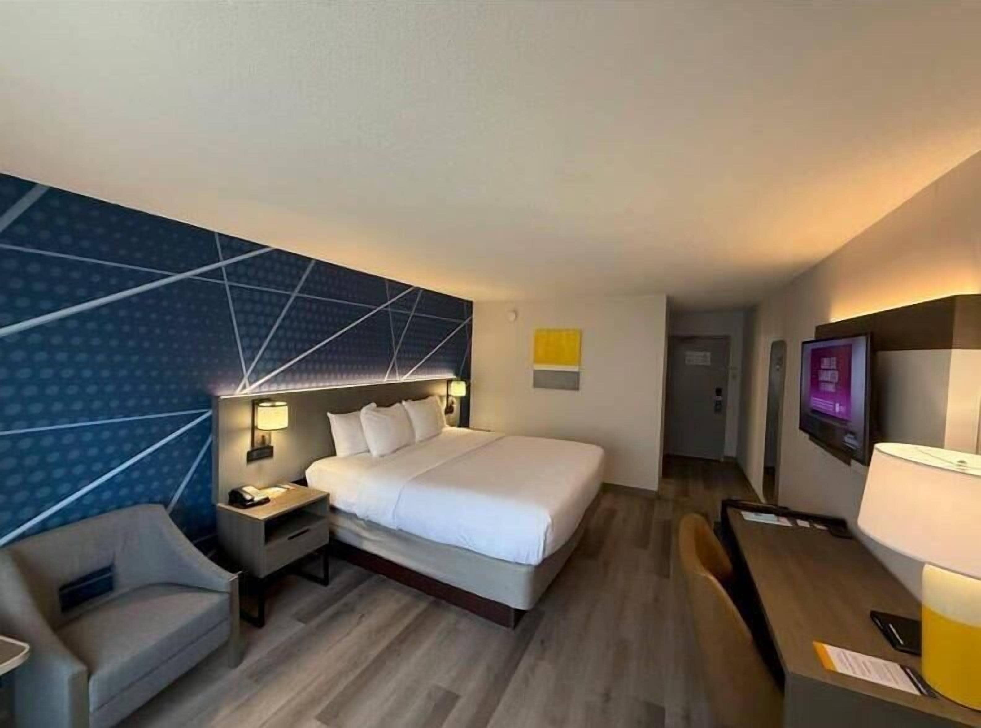 Habitación estándar, 1 cama Queen size, para no fumadores | Escritorio y espacio para trabajar con laptop 