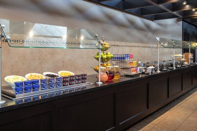 Sheraton Minneapolis West Hotel