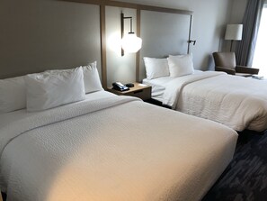 Desk, laptop workspace, iron/ironing board, free cribs/infant beds - Fairfield Inn & Suites by Marriott Spokane Valley (Spokane Valley)