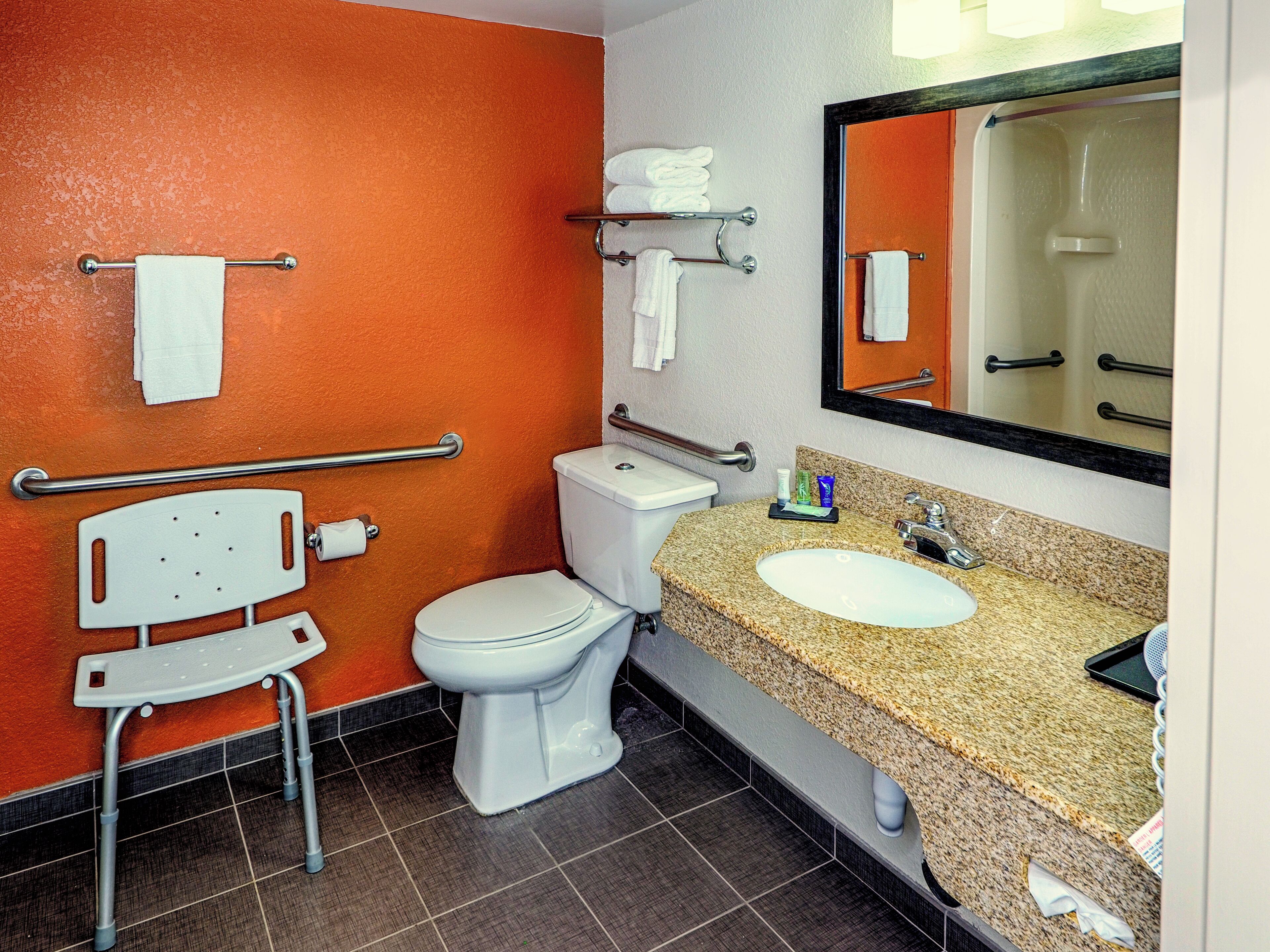 room, 1 queen bed, accessible, non smoking | 1 bedroom, in-room safe, soundproofing, iron/ironing board