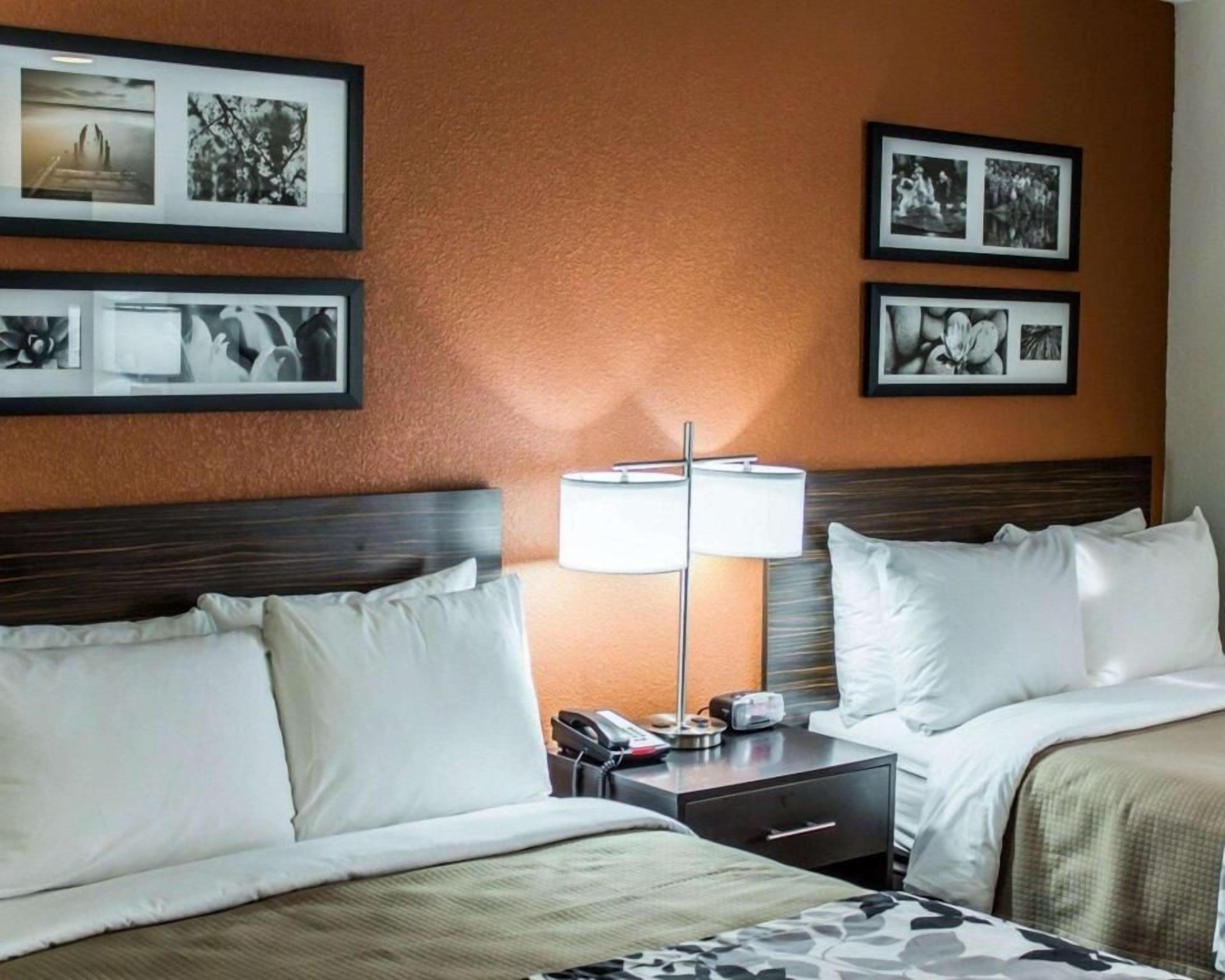 In-room safe, soundproofing, iron/ironing board, free WiFi