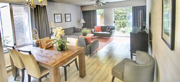 Presidential Suite, Multiple Beds, Non Smoking, Kitchen | In-room safe, blackout drapes, iron/ironing board, free WiFi