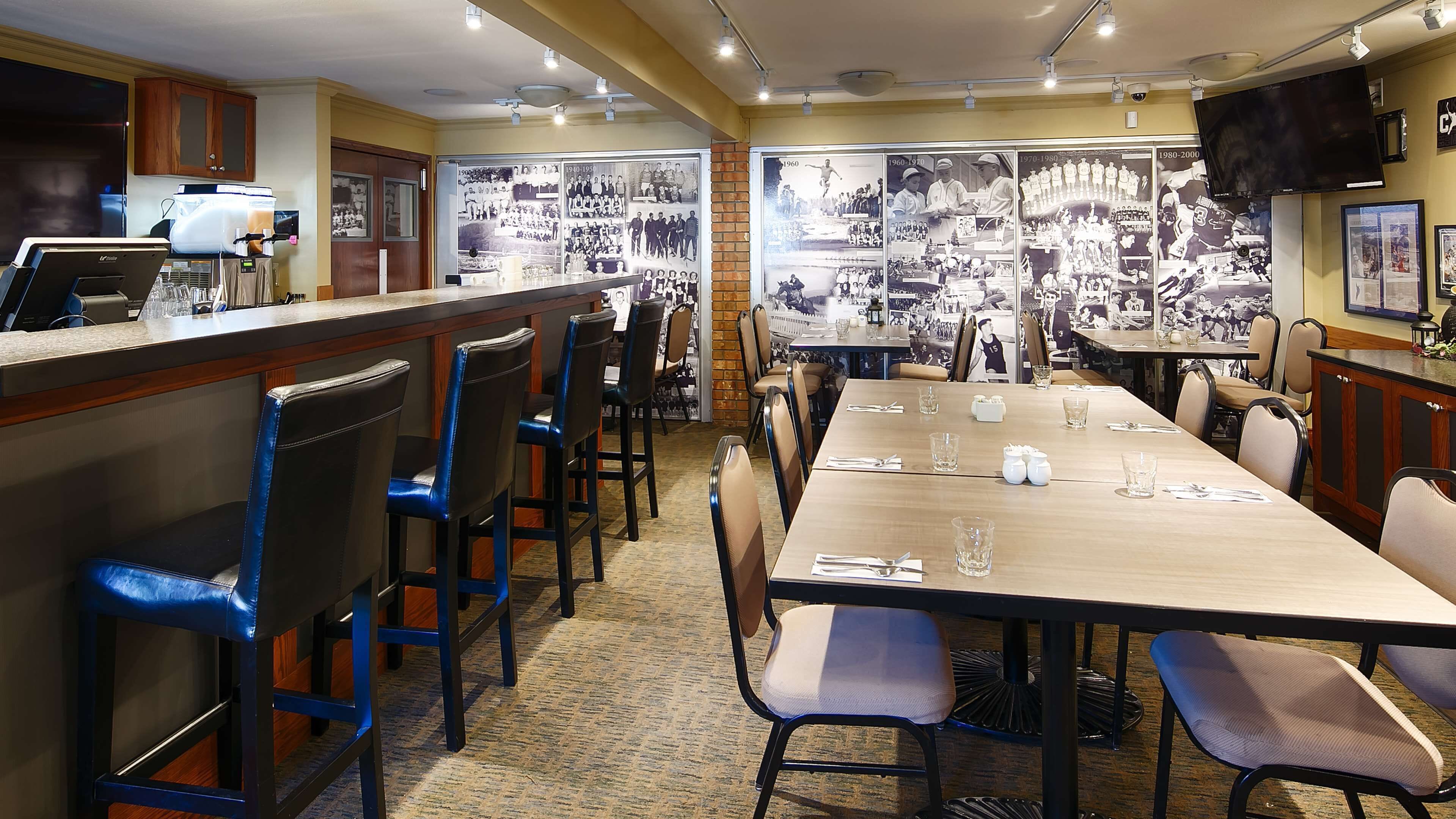 breakfast, dinner and brunch served