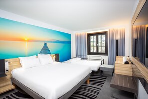 Superior Room (1 Double Bed with 2 Single Sofa Beds)