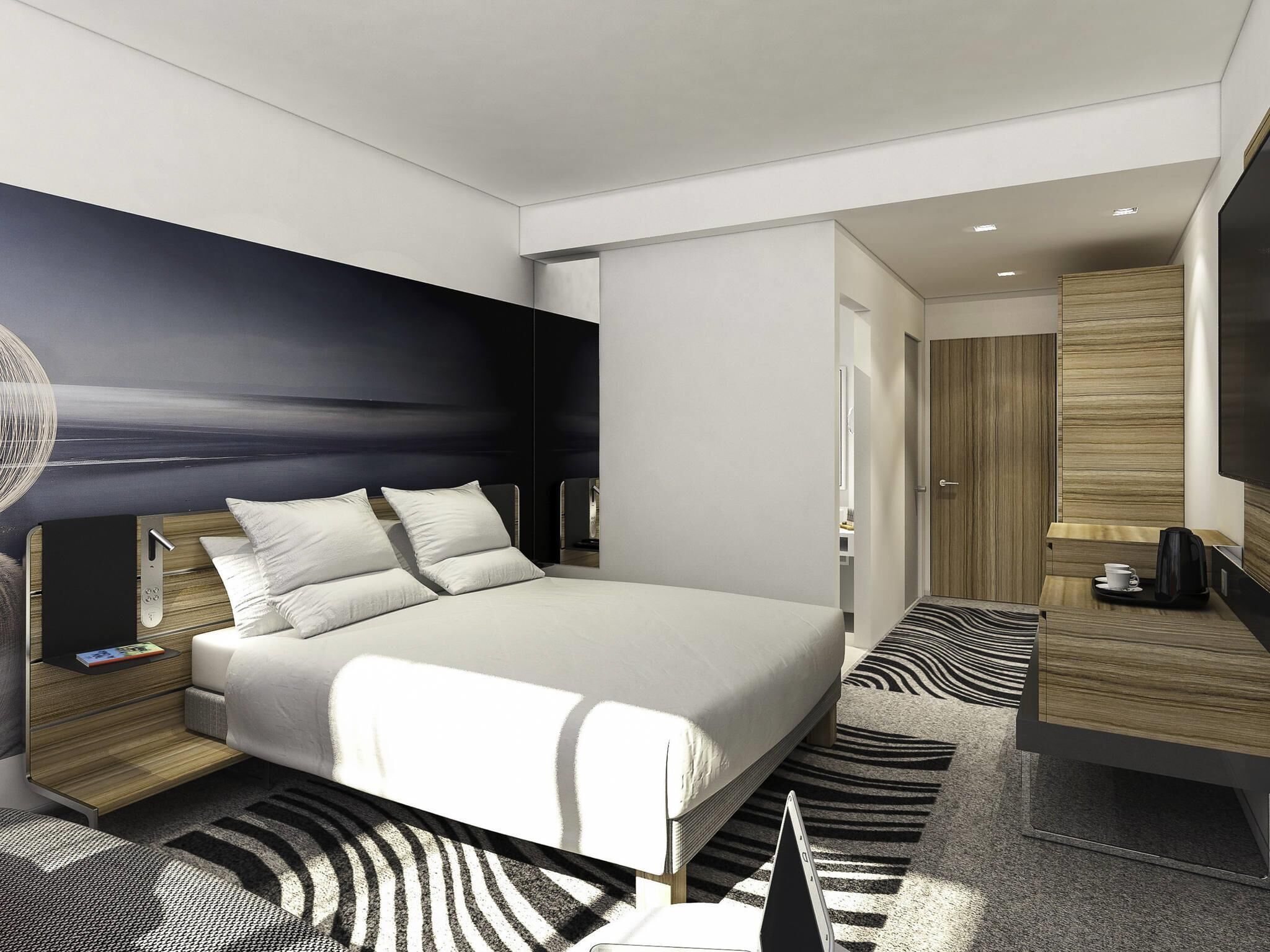Executive Room, 1 Double Bed | Minibar, in-room safe, blackout drapes, soundproofing